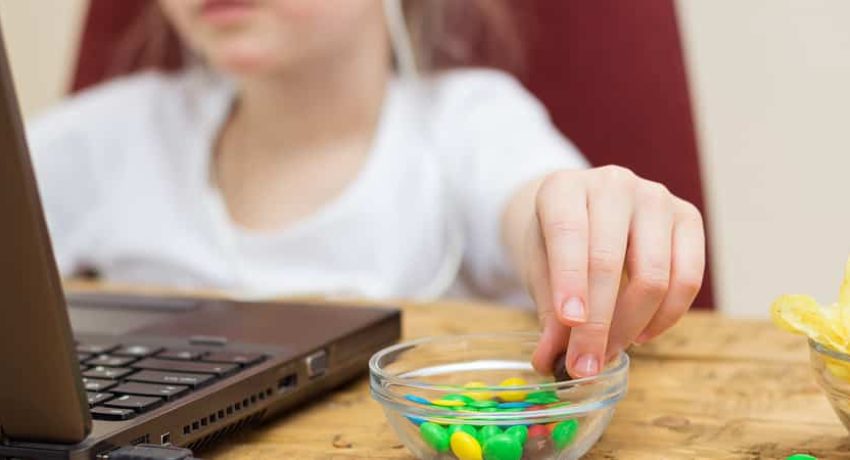 como ajudar meu filho a emagrecer